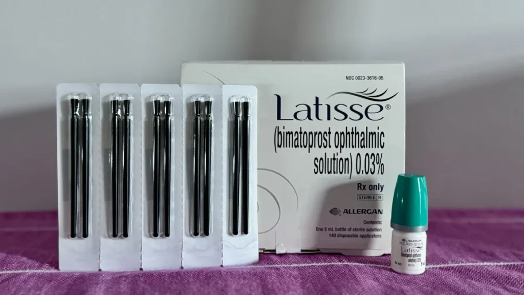 Latisse lash serum