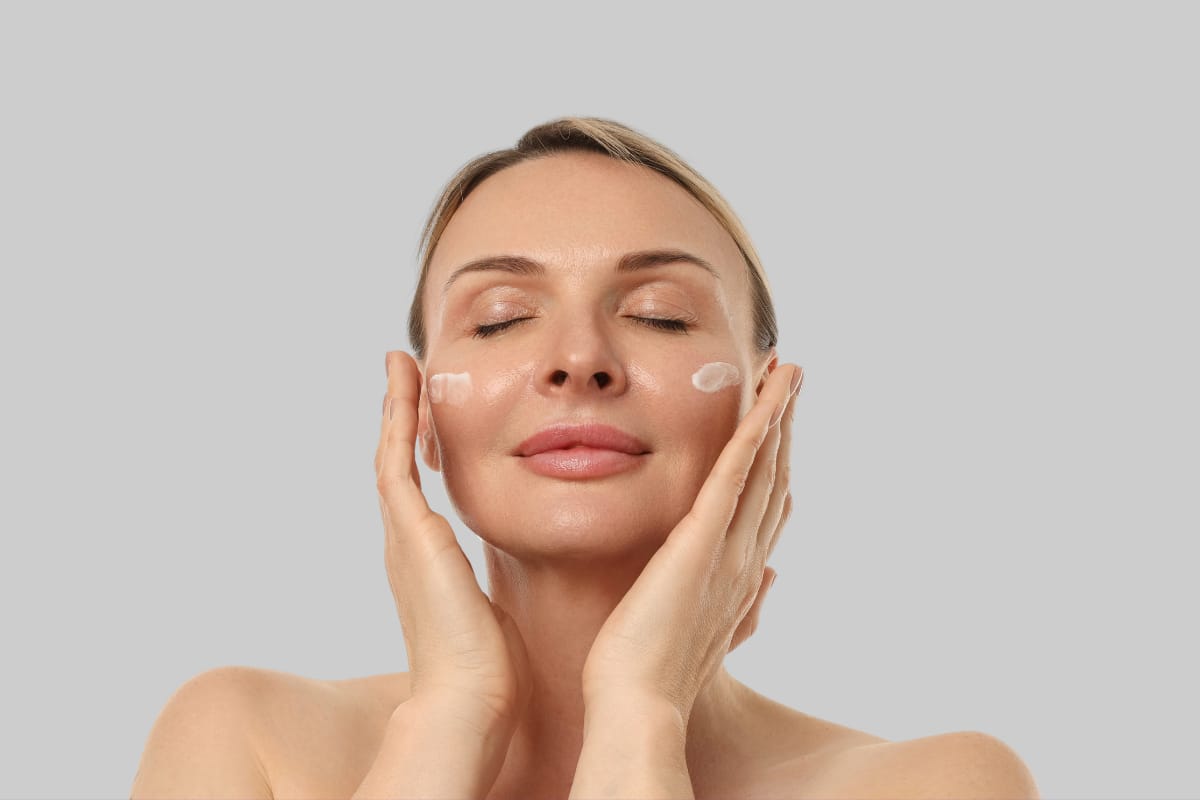 Skincare Tips To Stay Moisturized in Winter