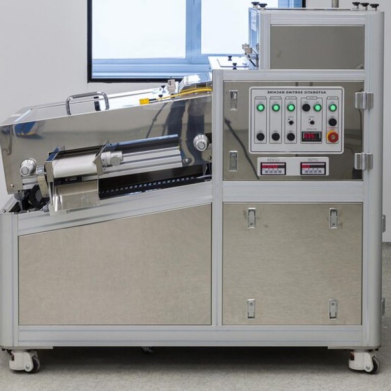 Cincinnati-Milacron-Injection-Molding-Machine-110-7-2